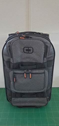 Ogio trolley layover - trolley,