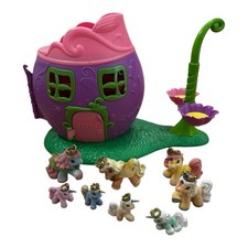 Filly Pferde Blumenhaus mit