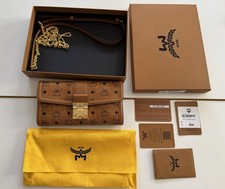 MCM Tracy Portemonnaie  Visetos mit Kettenriemen / Cognac mit Echtzeitszertikat