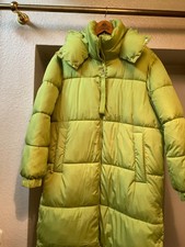 Hellgrüner Steppmantel NEU