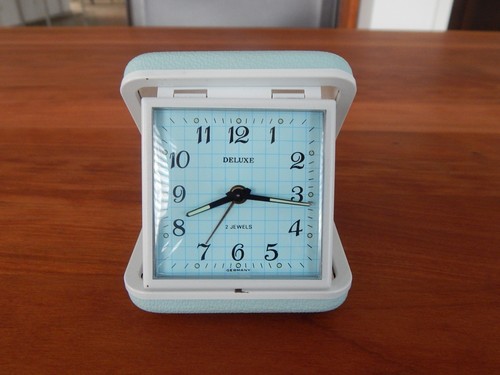 Vintage reisewecker - vintage,