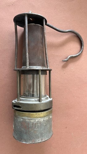 Antik grubenlampe bergbau - grubenlampe,