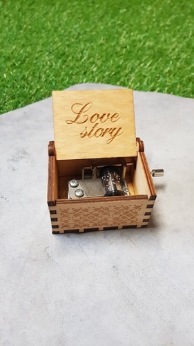 Love story spieluhr aus holz - love,