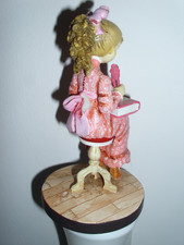 Deagostini  Sarah Kay Mädchen mit Buch: Blatt fehlt! Sammelfigur 2011