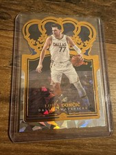 2021-22 Panini Crown Royale -