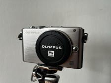 Olympus PEN Lite E-PL3 Systemkamera Silber 3716 Auslösungen Top Zustand