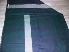 Großes Tuch von Pieces