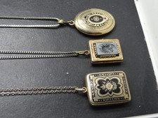 3 sehr alte Medaillons ( auch Art Gemme) mit Silber Ketten