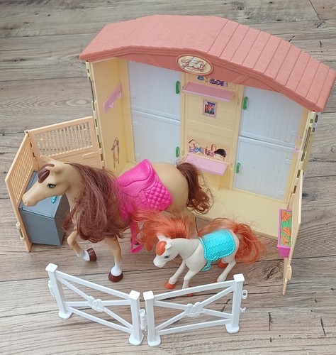 Barbie styling stall 2002 - barbie,