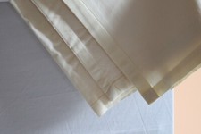 Fahnenstoff creme-weiß konfektioniert/gesäumt 180x140cm im 20er Pack