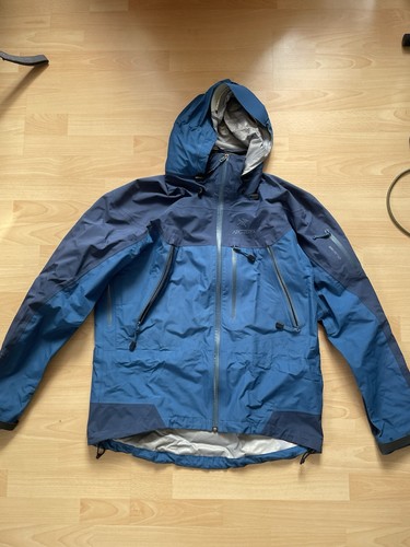 Vintage arc teryx hardshell - vintage, arc’teryx