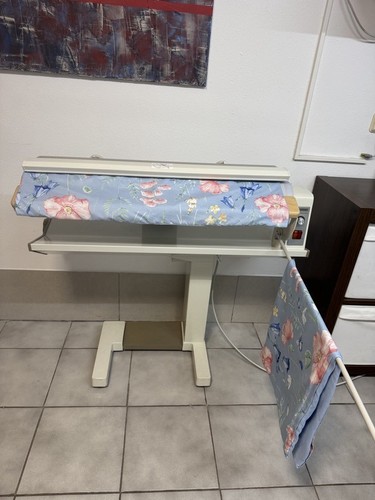 Bügelmaschine heißmangel - bügelmaschine,
