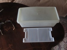 Aufbewahrungsbox von Tupper für Gemüse oder Brot