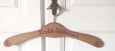 Kleiderbügel  Vintage Landhausstil "Herzlich Willkommen" Garderobe Holz Deko