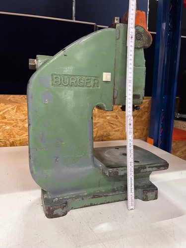 Kniehebelpresse burger gmbh - gmbh,