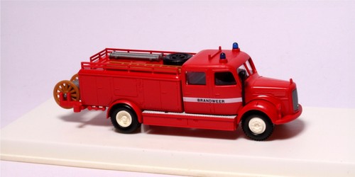 Brekina l 311 feuerwehr - 311,