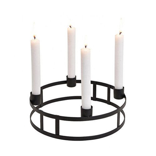 Adventskranz aus metall - aus, in
