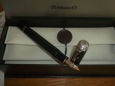 Pelikan Souverän Füller Silber-Schwarz M805  . Neuwertig