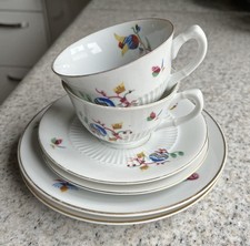 2 alte Sammel-Tassen 1920-30 Vintage Porzellan Gedeck Untertassen Kuchenteller