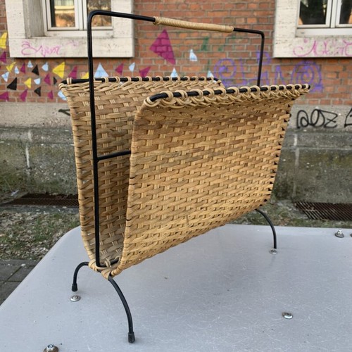 Zeitungsständer stringära - zeitungsständer,
