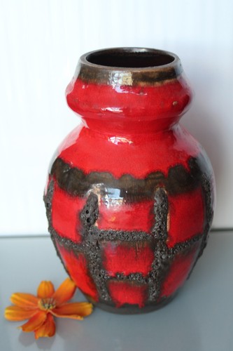 Fat lava vase ruscha - lava, "
