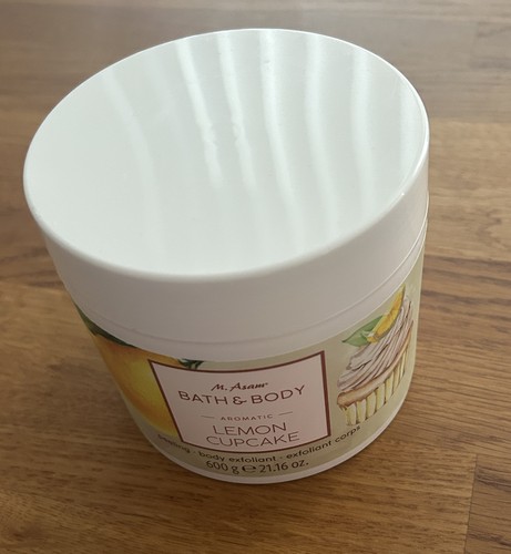 Asam lemon cupcake peeling - cupcake,