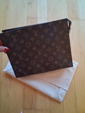 Louis Vuitton Pochette Voyage