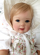 Vicky von Doris Stannat Künstlerpuppe aus Silikonvinyl, 60 cm, mit Zertifikat!