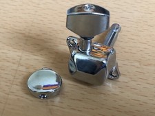 1x RH Squier Semi-Closed Tuner