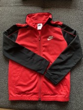 Nike Kinder Trainingsjacke S Gr. 128–137 cm – Rot/Schwarz