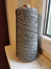 Große Garnrolle Glanzgarn Häkelgarn Nähgarn Schwarz Silber 