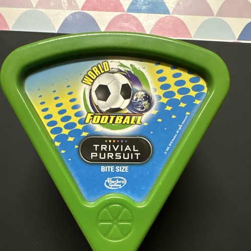 Trivial pursuit world football - pursuit,