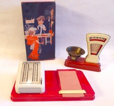 LADENKASSE und BLECHWAAGE für KAUFMANNSLADEN  ALT