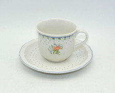 Kaffeetasse mit Untertasse von