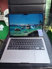 Apple MacBook Air 13,6 Zoll