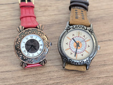 2x Vintage Damen Armbanduhren MG Time neue Batterie Pharaonen Südamerika Design