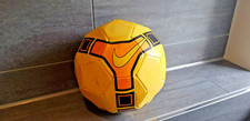 Nike Fußball Ball gelb