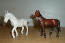 SAMMLER / SCHLEICH   2 klasse Pferde - sehr selten - gepflegt (8)