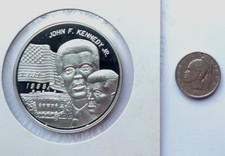 2 Silber Münzen Republic of Liberia 10 Dollars 1999 & 10 Cents 1961