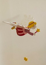 Holzmobile "fliegender Schutzengel"