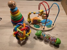 Holz- und Greifspielzeug für