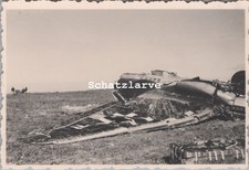 Foto, 11 I.R.32, deutsches Flugzeug liegt Kopf, Russland 1942 (MJ-17)