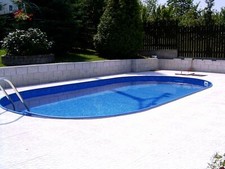 Schwimmbad Oval Pool