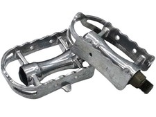 Silberne Retro Fahrrad-Pedale