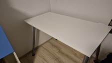 IKEA Schüler-Schreibtisch, höhenverstellbar mit Stuhl in weiß 
