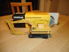 Caterpillar 245 Raupenbagger mit Abbruchhammer, NZG Nr.: 377, OVP