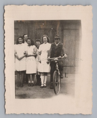 Mann mit fahrrad frauen - fahrrad,
