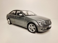 AUTOart Mercedes-Benz C-Klasse W204 Modellauto 1:18