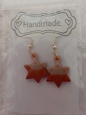 Ein Paar Ohrringe Handmade