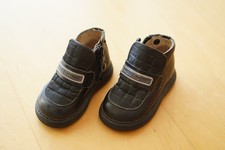 wunderschöne Moschino Babyschuhe Gr.20 unisex